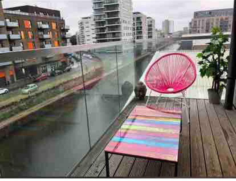 Lovely 2Br Apartment W/ City View 런던 외부 사진